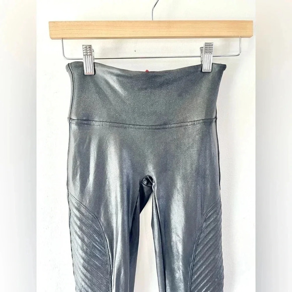 SPANX Very Black Faux Leather Moto Leggings Size Small - Picture 4 of 11